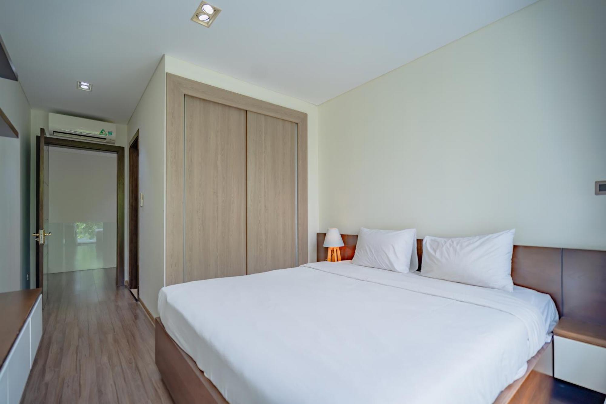 Clean & Quiet Villa - The Point Resort Дананг Экстерьер фото